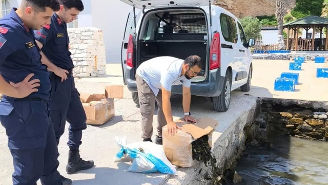 Söke'de kaçak su ürünleri nakline geçit verilmedi