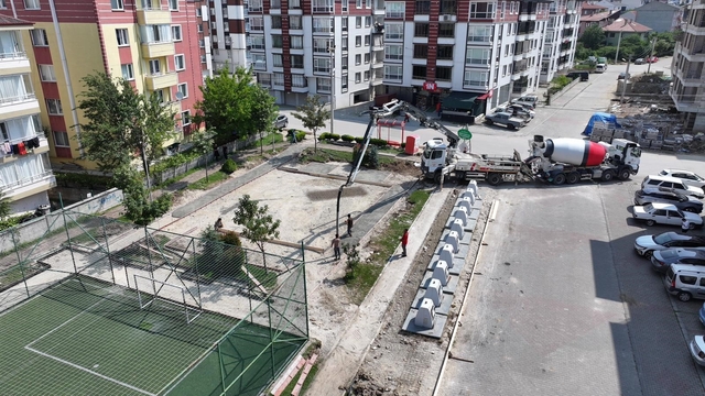 Bolu'da çocukların oyun alanları yenileniyor
