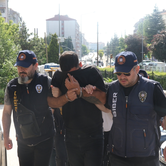 Eskişehir merkezli 2,3 milyar liralık bahis operasyonu