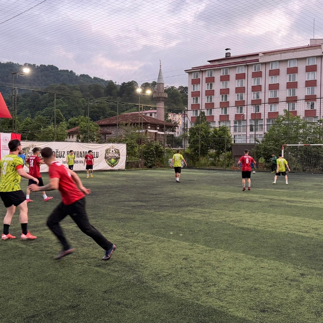Bakanlığın pilot spor projesi Artvin'de gençleri sahaya indirdi