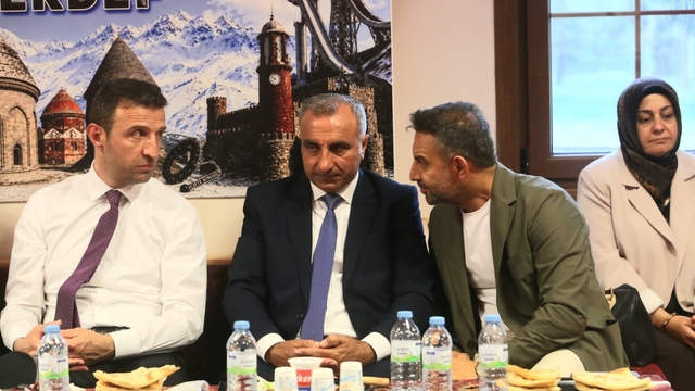 Erzurum Evi'nde buluştular:  Birlik ve beraberlik mesajı verdiler