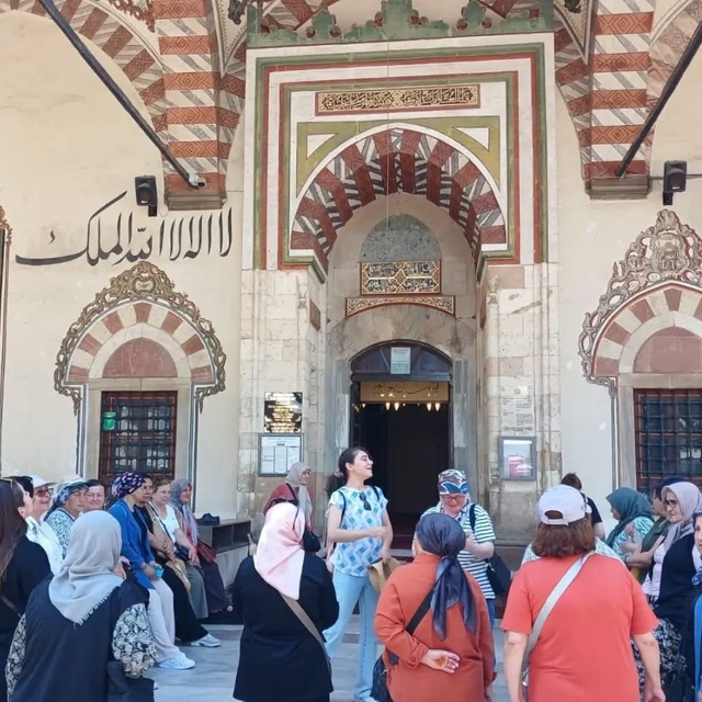 Sarıgöllü kadınlar Manisa'da tarih ve kültür yolculuğuna çıktı
