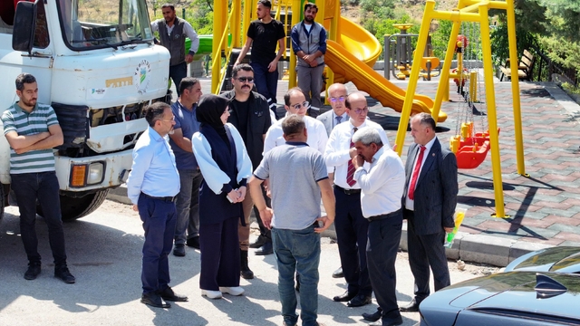 Yeşilyurt Belediyesi'nden Banazı'ya güneş enerjili çocuk parkı