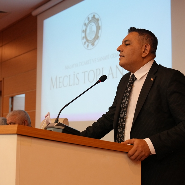 Başkan Sadıkoğlu, uçak sefer sayısının artırılması için girişimde bulundu