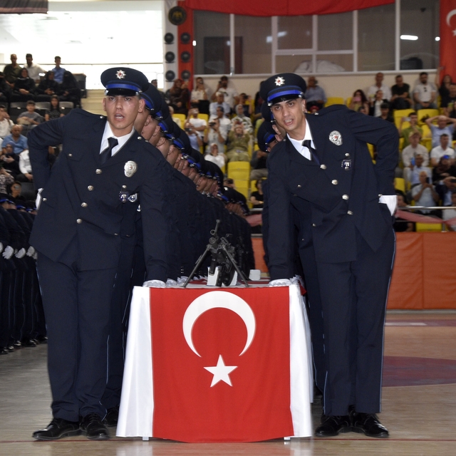 Bitlis POMEM'de 407 polis memuru göreve hazır