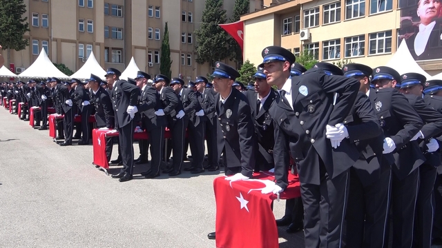Bursa POMEM'de 32. dönem mezuniyet coşkusu