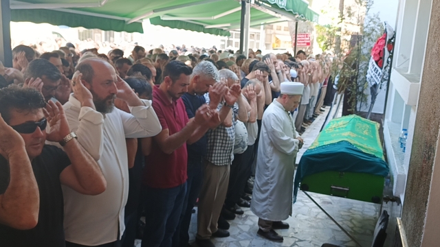 Derbent Barajı'nda ölü bulunan 2 çocuk annesi kadın, son yolculuğuna uğurlandı