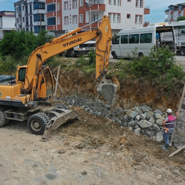 Ordu Büyükşehir, Fatsa'da ulaşım ağını güçlendiriyor