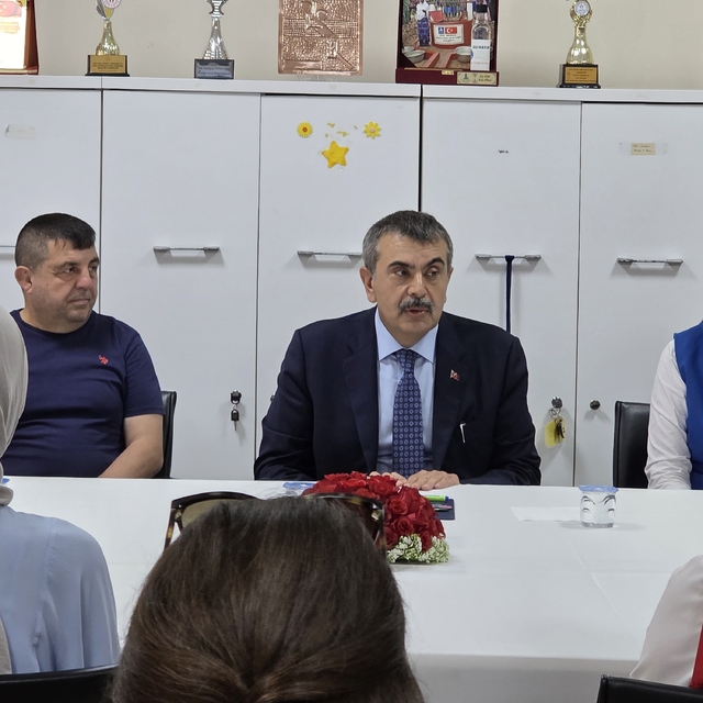 Bakan Tekin: "Tüm kararları öğretmenlerimizle istişare ederek alıyoruz"