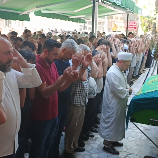 Derbent Barajı'nda ölü bulunan 2 çocuk annesi kadın, son yolculuğuna uğurla...
