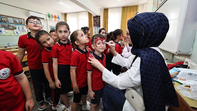 Minik Hamza'nın ilk mektubu İl Müdürü Öztürk'ü duygulandırdı