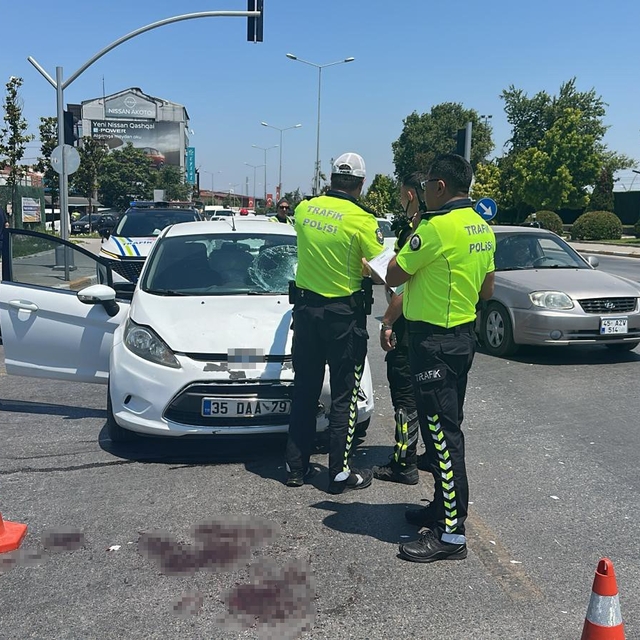 Balıkesir'de otomobil motosiklete çarptı: 1 yaralı