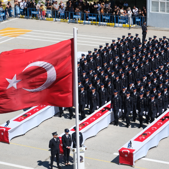 Yozgat'ta eğitimlerini tamamlayan 826 polis adayı mezun oldu