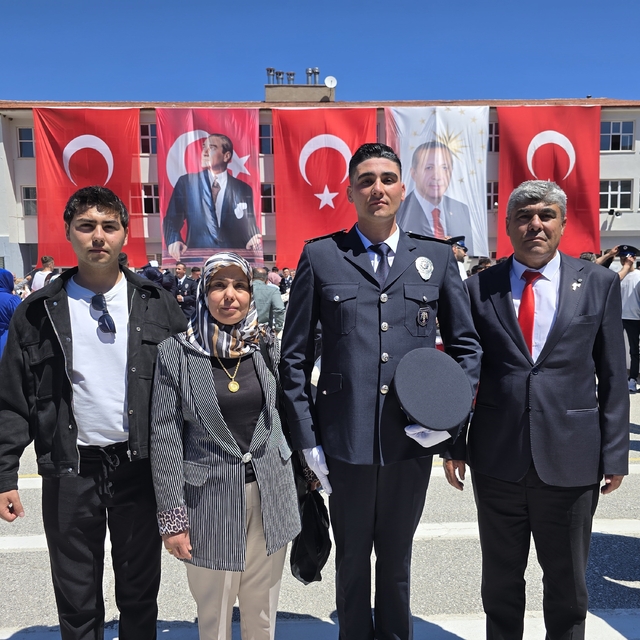 Terör gazisi olan babasıyla birlikte gurur dolu anlar yaşadı