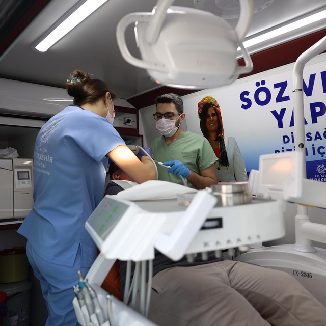 Mobil Ağız ve Diş Sağlığı Klinikleri Çine'de vatandaşlarla buluştu