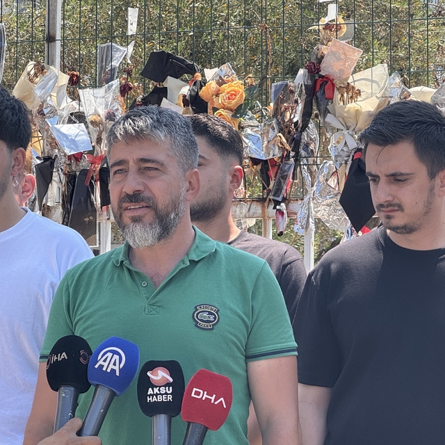 Kahramanmaraş'taki okul saldırısında hayatını kaybedenlerin yakınlarından a...