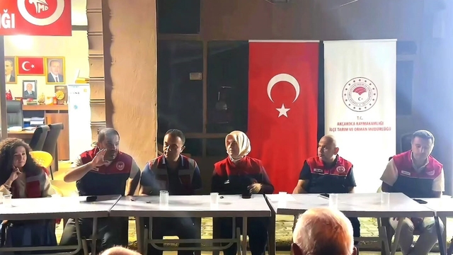 Uğurlu Köyü'nde üreticilerle tarım gündemi masaya yatırıldı