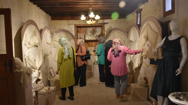 Şahinbeyli kadınların sergisi büyük ilgi görüyor