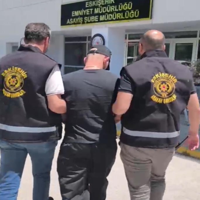 50 yıl kesinleşmiş hapis cezası ile aranan hükümlü yakalandı