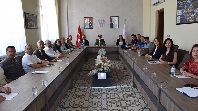 Salihli'de kadına şiddet ve çocuk koruma için kritik toplantı