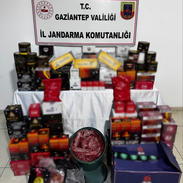 Gaziantep'te 1,4 milyon TL değerinde kaçak malzeme ele geçirildi: 2 gözaltı