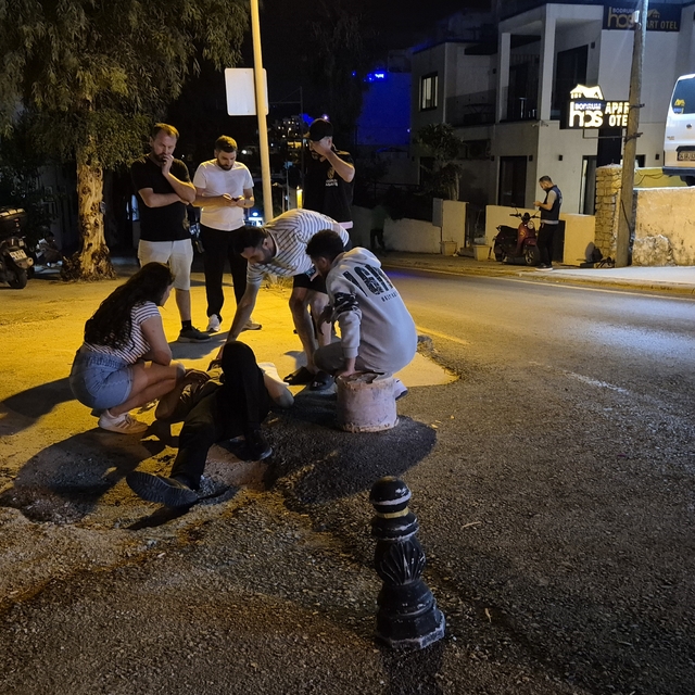 Uygulamadan kaçarken polisi ve motosikletliyi yaraladı
Ehliyetsiz sürücü kı...