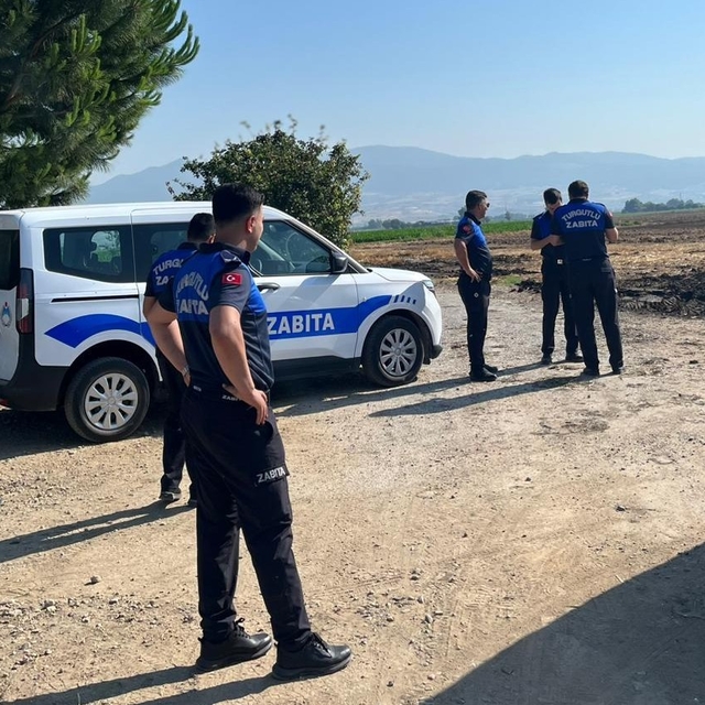 Turgutlu'daki gizemli kokunun kaynağı bulundu
Turgutlu'da zabıta ekiplerind...