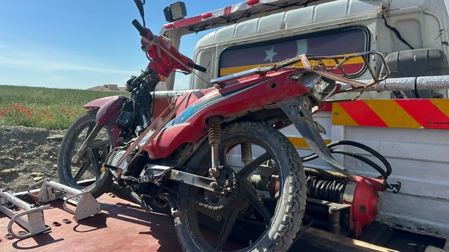 Plakasız ve hurda motosikletin ehliyetsiz sürücüsüne 86 bin lira ceza