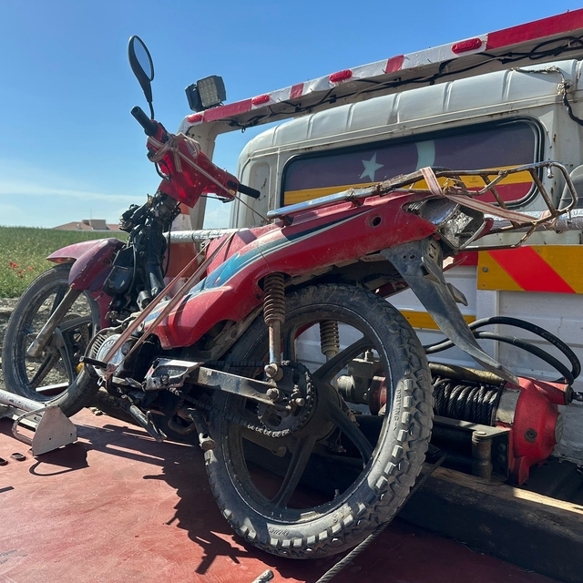 Plakasız ve hurda motosikletin ehliyetsiz sürücüsüne 86 bin lira ceza