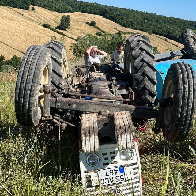 Bafra'da traktör devrildi: 1 ölü