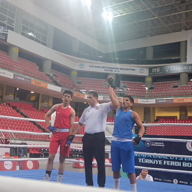 Cizreli genç sporcu Türkiye Şampiyonası'nda çeyrek finalde