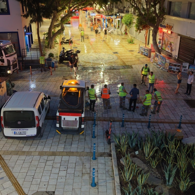 Bodrum Çarşı Mahallesi'nde kapsamlı temizlik
