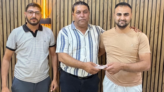 Aydın'da ATM'de buldukları 40 bin TL'yi sahibinin bulunması için muhtara teslim ettiler