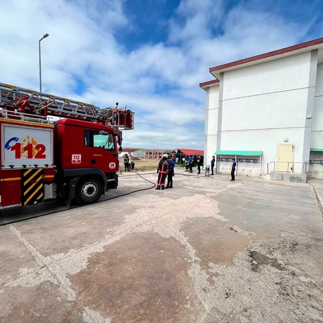 Bayburt Açık Ceza İnfaz Kurumunda yangın tatbikatı yapıldı