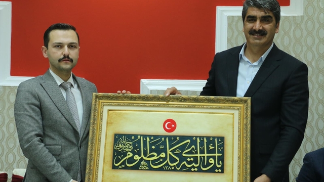 Aşkale Kaymakamı Emre Oğuztürk'e duygu dolu veda