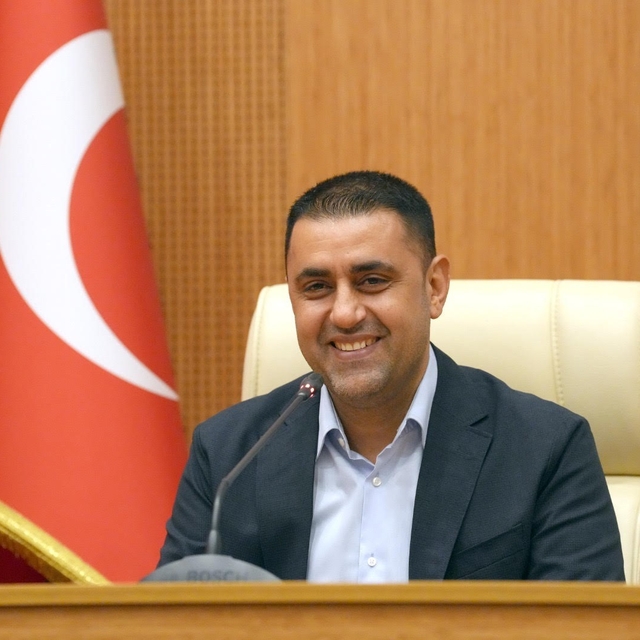 Çukurova Belediyesinden işçilerine 75 bin TL'lik ödeme