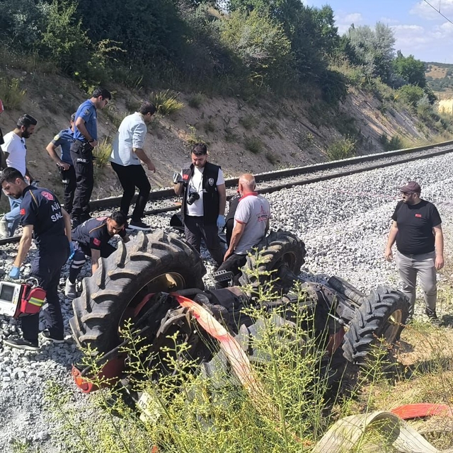 Malatya'da devrilen traktörün sürücüsü öldü