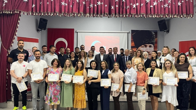 Türkeli'de 42 öğretmene başarı belgesi