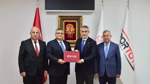 Ayancık'a spor tesisi