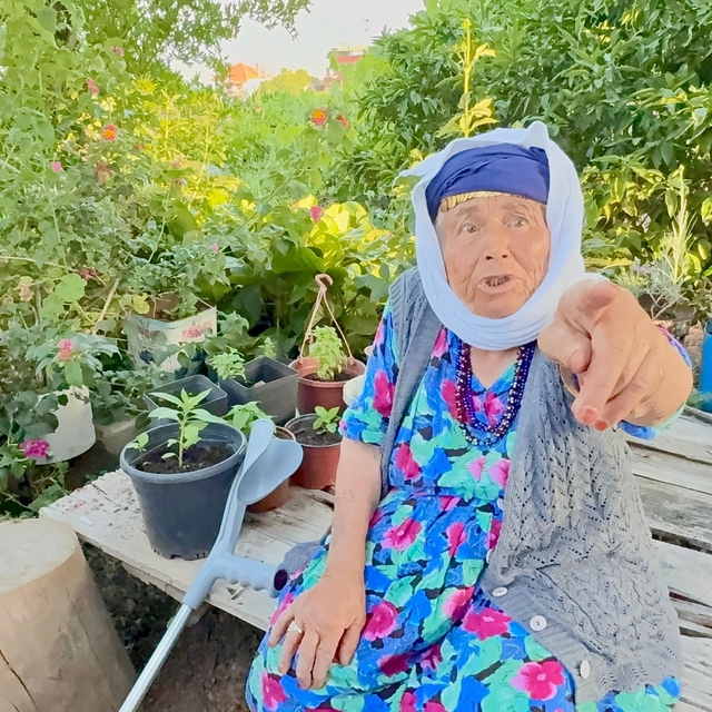 CHP eski milletvekili ile kız kardeşi arasında 'anne' tartışması jandarmaya...