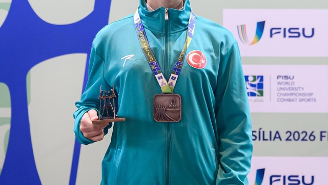 Egeli sporcu Liyne Nisa Akgül'den çifte dünya ikinciliği