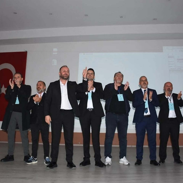 Altay'da kongre rafa kalktı