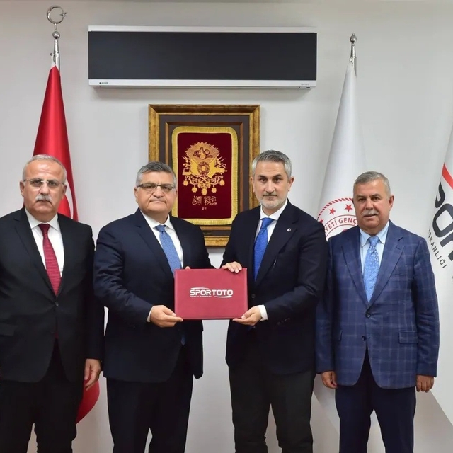 Ayancık'a spor tesisi