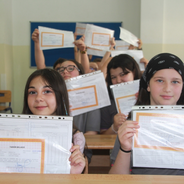 Ordu'da 123 bin öğrencinin karne heyecanı
