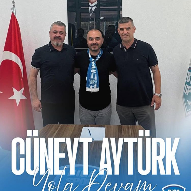Bigaspor'da Cüneyt Aytürk'ten imza