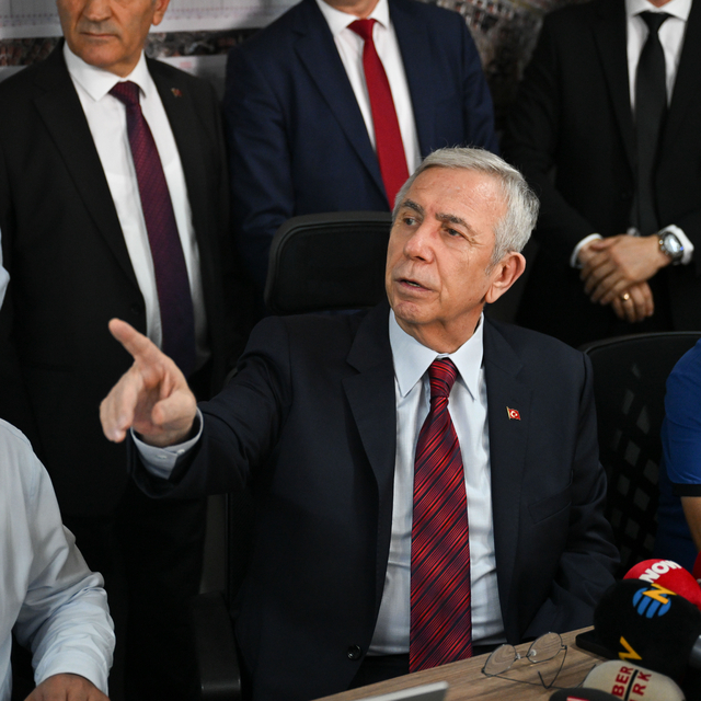 ABB Başkanı Yavaş, Mamak metrosu şantiyesini inceledi