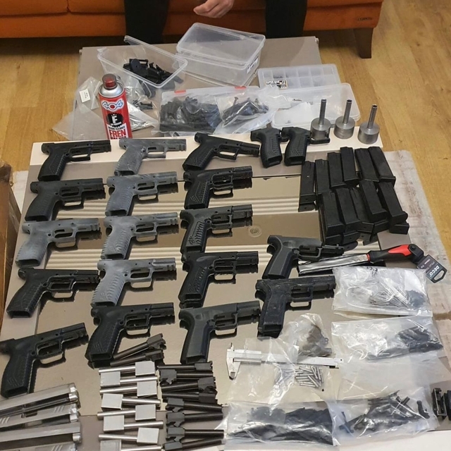 İzmir'de suç örgütü operasyonunda 38 şüpheli yakalandı