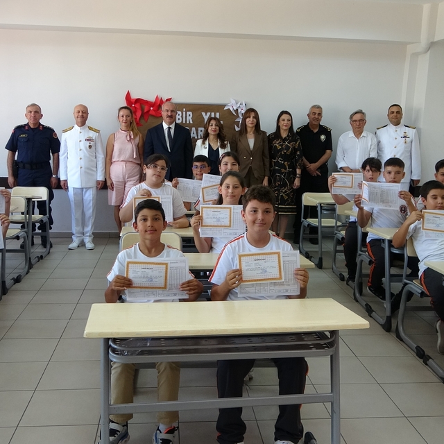 Çanakkale'de 80 bin 193 öğrenci karne aldı