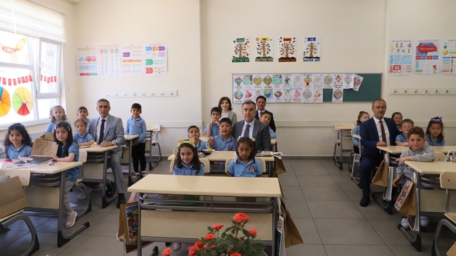 Bayburt'ta 14 bin 537 öğrenci karne heyecanı yaşadı