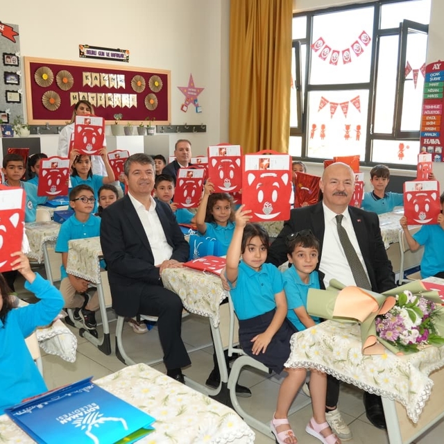 Adıyaman'da 154 bin 927 öğrenci karne sevinci yaşadı